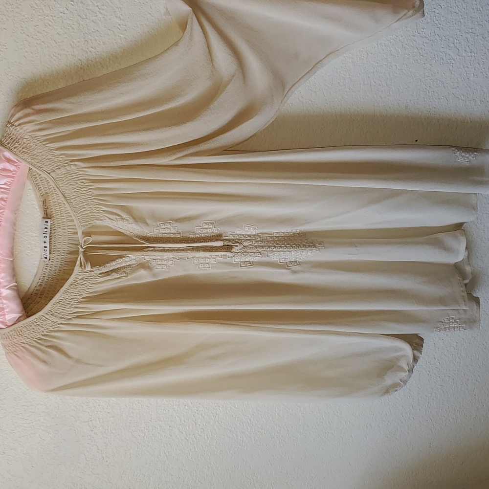 Alice & Olivia Flowy cream color blouse